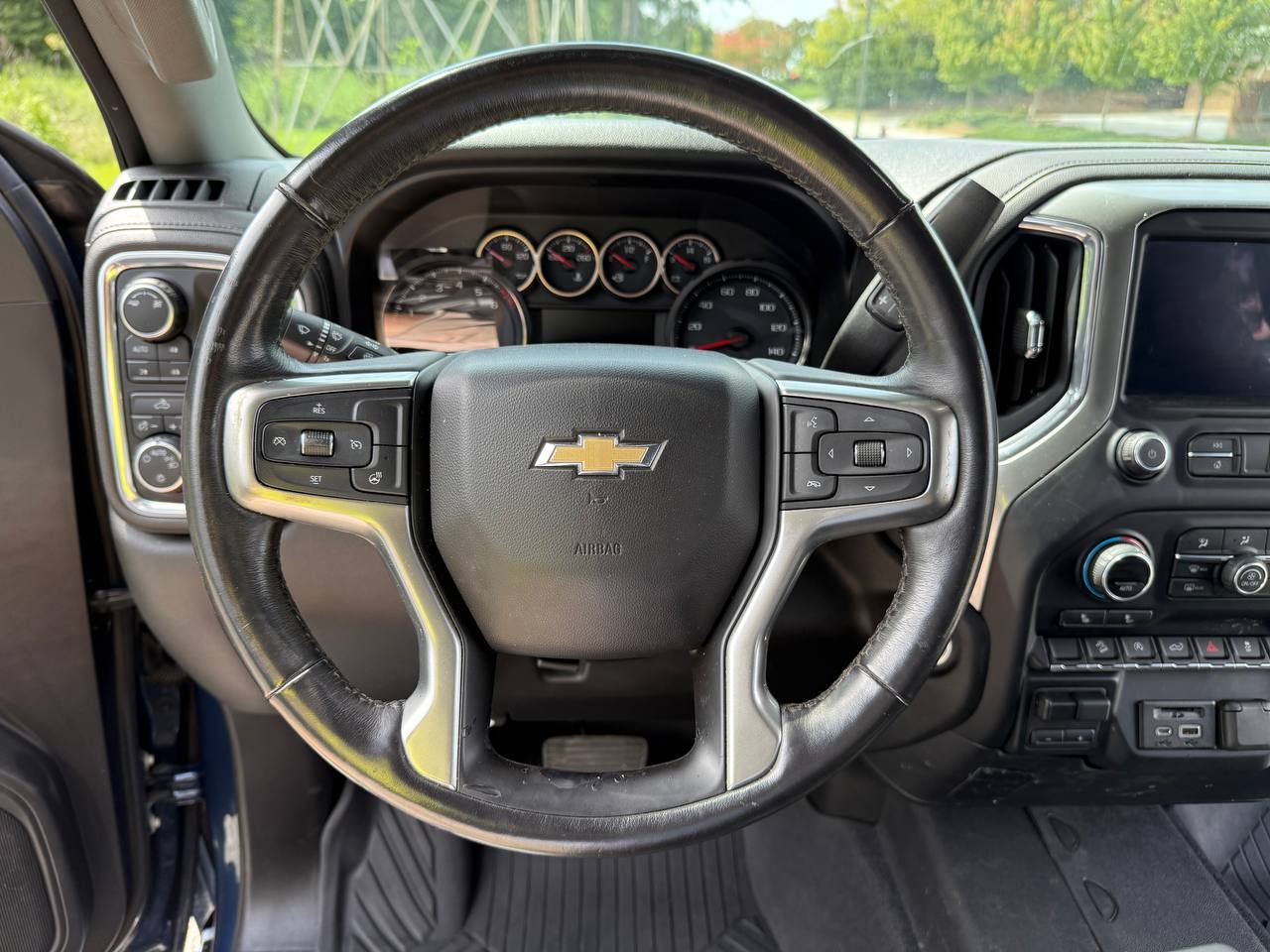 2019 Chevrolet Silverado 1500 LT Z71 4WD, photo 11 of 16