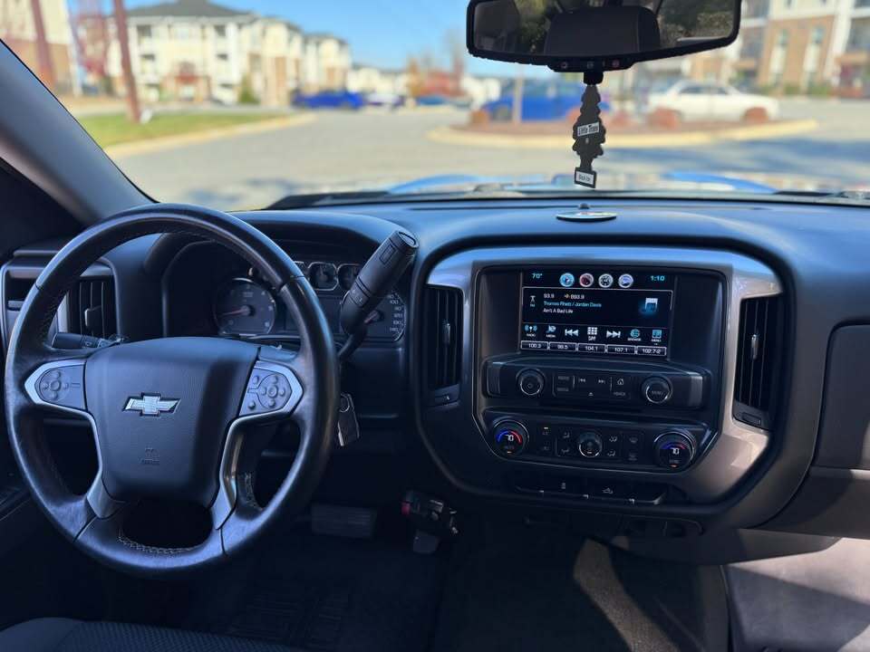 2016 Chevrolet Silverado 5.3 LT, photo 8 of 14