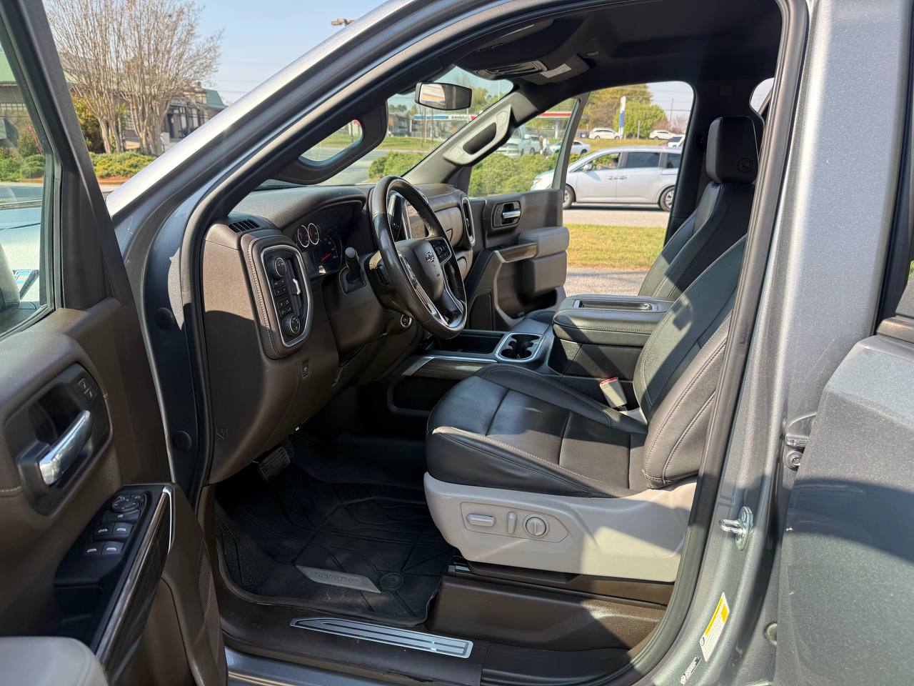 2022 Chevrolet Silverado LTD RST Z71, photo 10 of 19