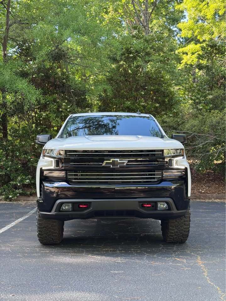 2021 Chevrolet Silverado 1500 Trail Boss, photo 2 of 14
