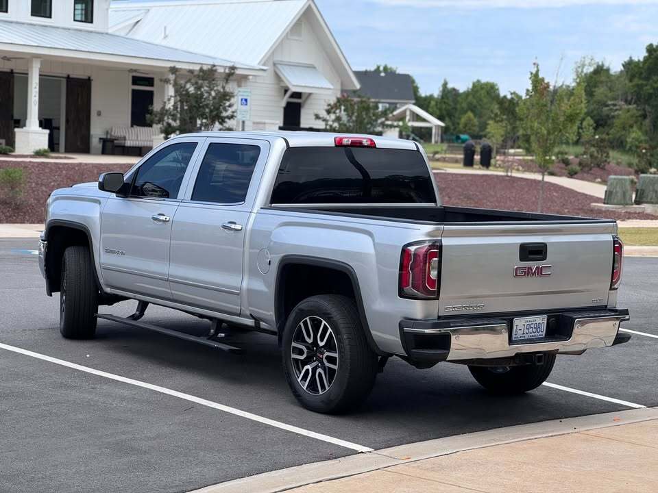 2018 GMC Sierra SLT, photo 5 of 13