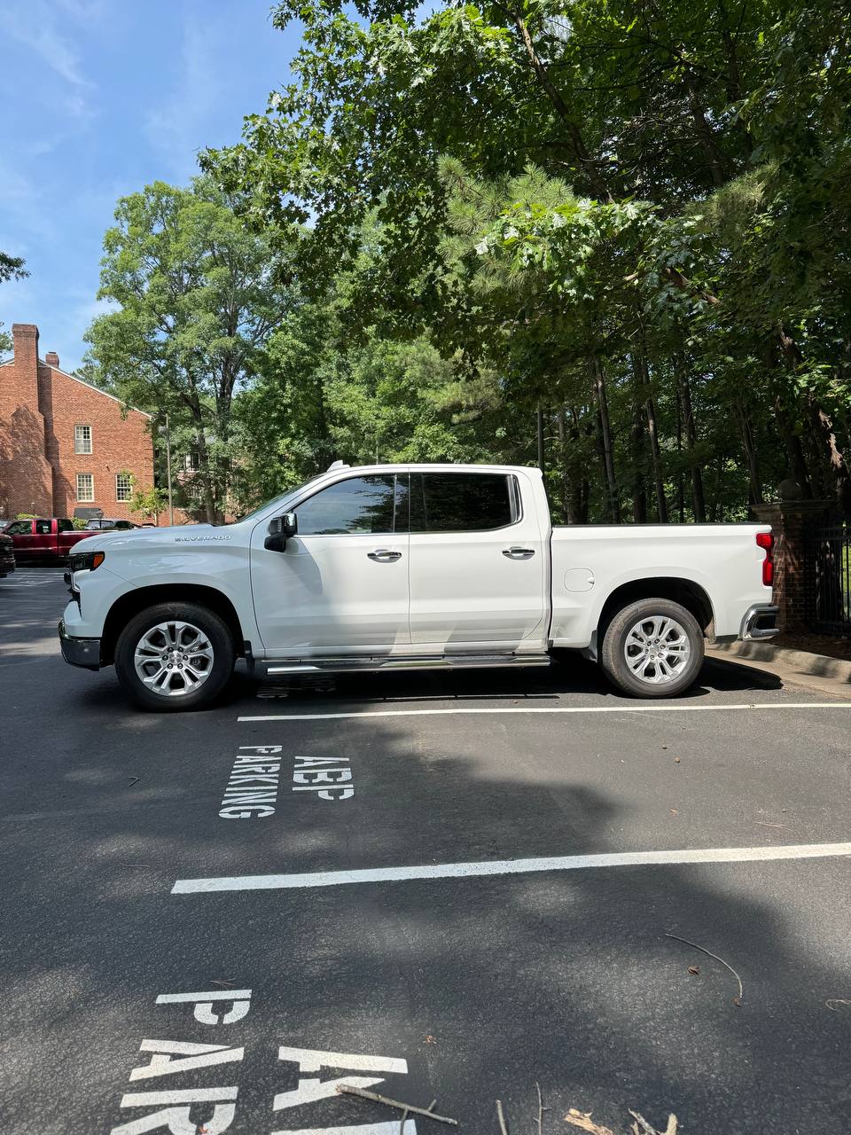 2023 Chevrolet Silverado 1500 LTZ 2WD Crew Cab, photo 3 of 17