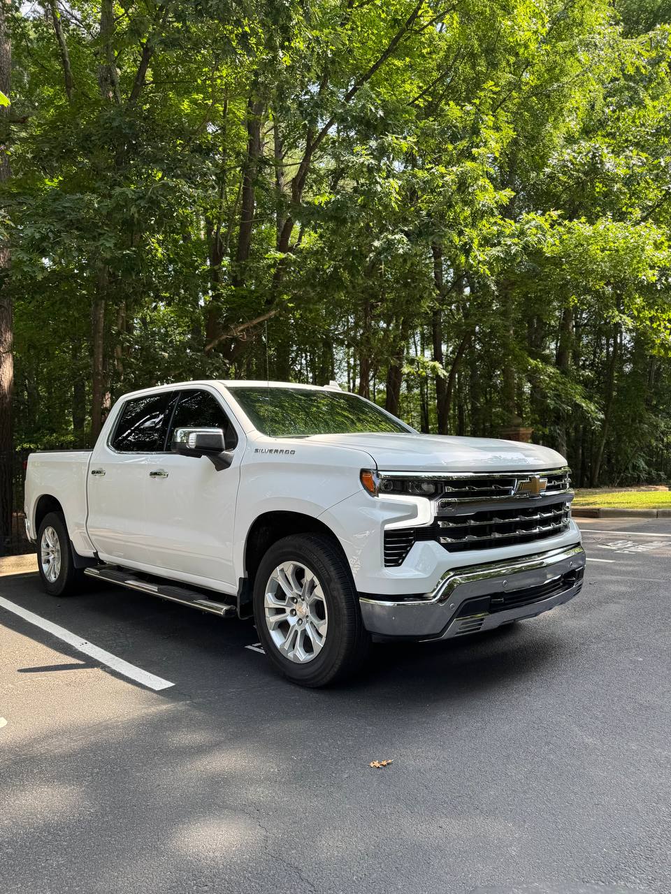 2023 Chevrolet Silverado 1500 LTZ 2WD Crew Cab, photo 4 of 17