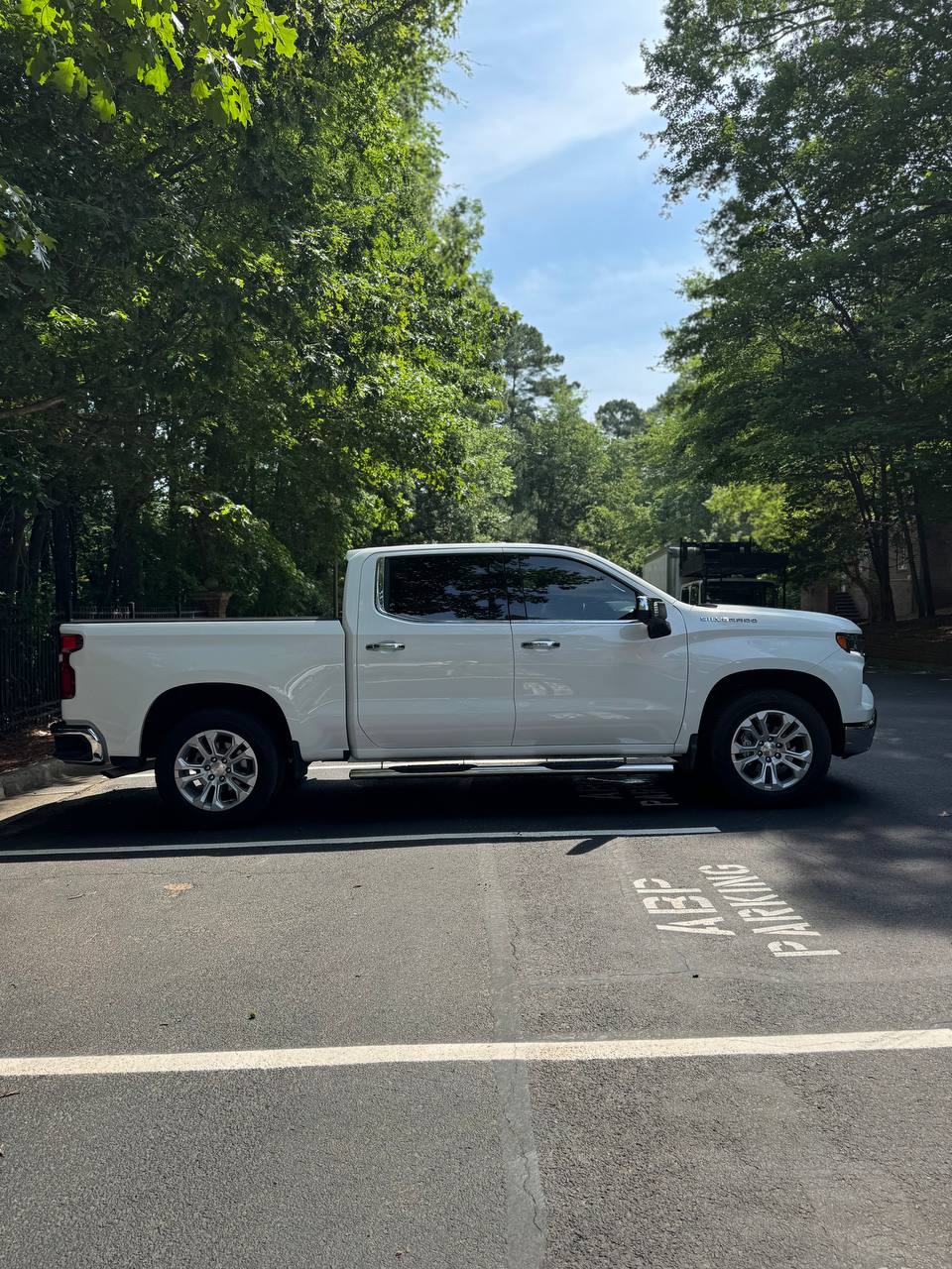 2023 Chevrolet Silverado 1500 LTZ 2WD Crew Cab, photo 15 of 17