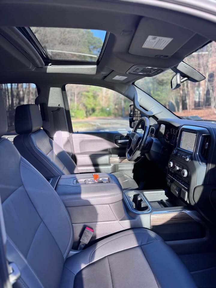 2022 Chevrolet Silverado 1500 LTD RST, photo 13 of 17