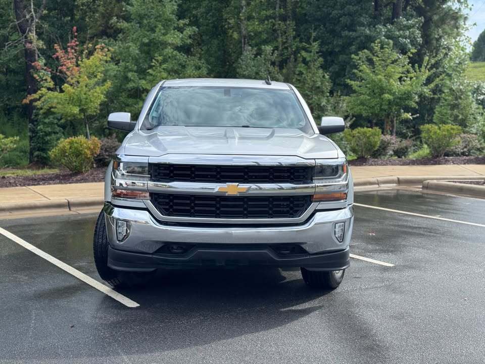 2018 Chevrolet silverado 1500 LT, photo 2 of 14