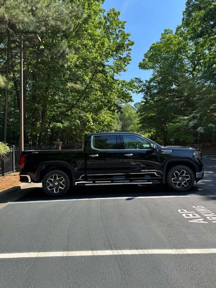 2022 GMC sierra 1500 crew cab SLT, photo 3 of 14