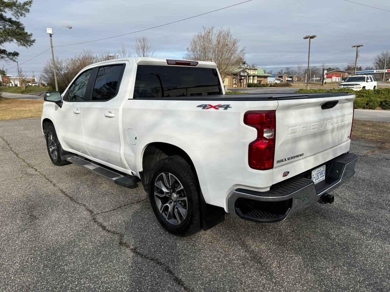 2022 Chevrolet Silverado 1500 LT, photo 7 of 18