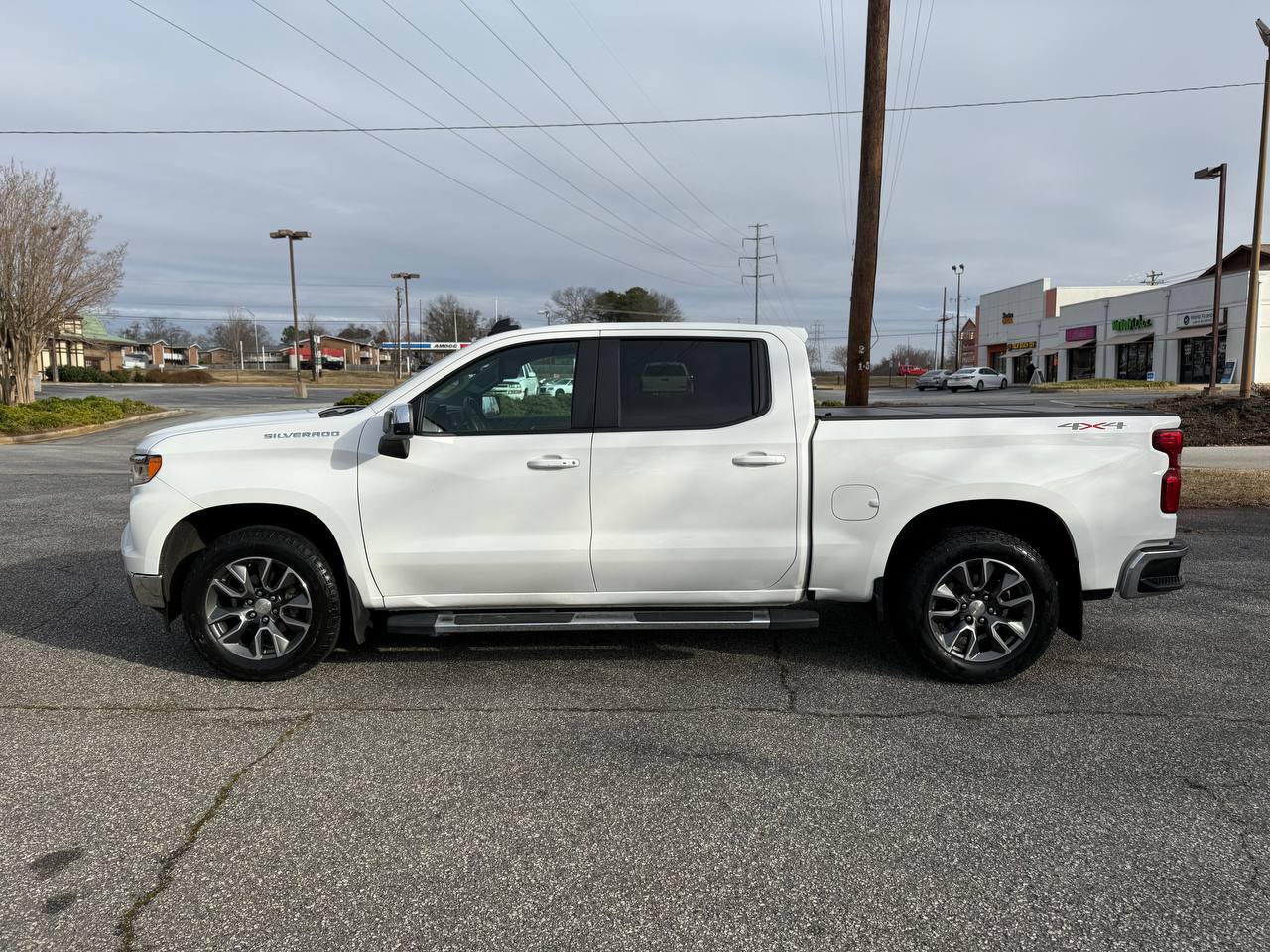 2022 Chevrolet Silverado 1500 LT, photo 8 of 18