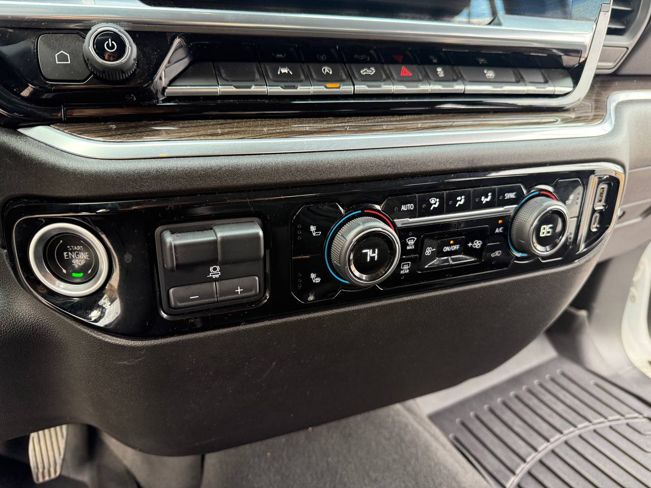 2022 Chevrolet Silverado 1500 LT, photo 14 of 18