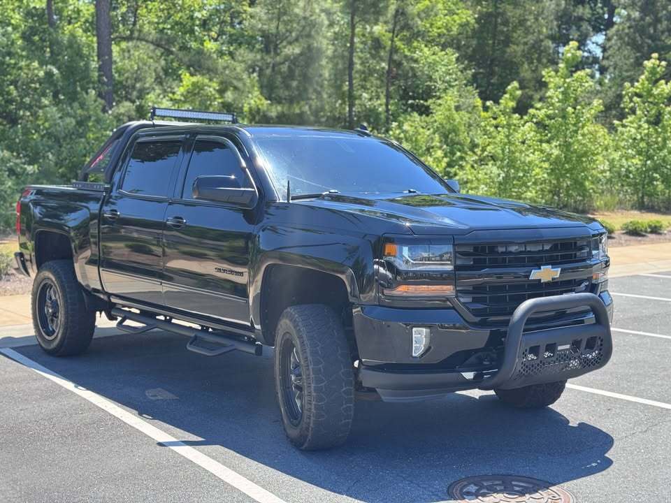 2016 Chevrolet Silverado 1500 LT, photo 3 of 15