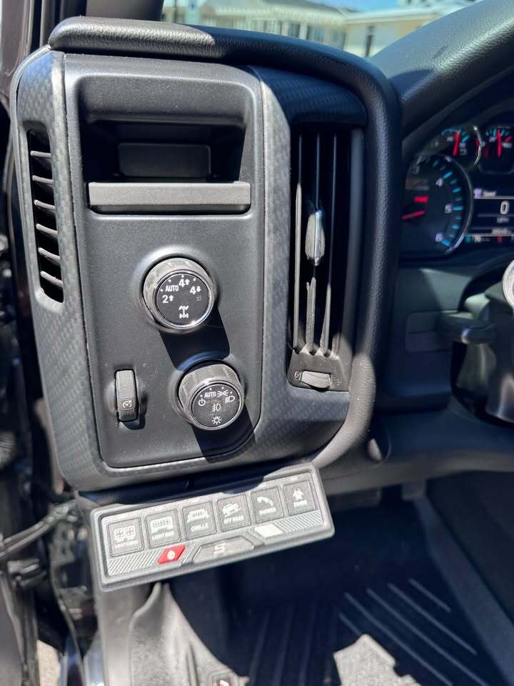 2016 Chevrolet Silverado 1500 LT, photo 10 of 15