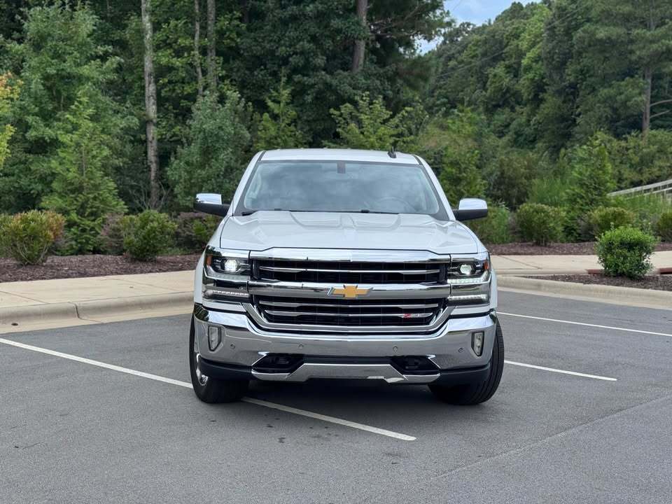 2017 Chevrolet silverado 1500 LTZ, photo 2 of 13