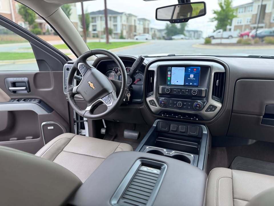 2017 Chevrolet silverado 1500 LTZ, photo 5 of 13