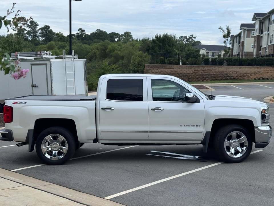 2017 Chevrolet silverado 1500 LTZ, photo 8 of 13