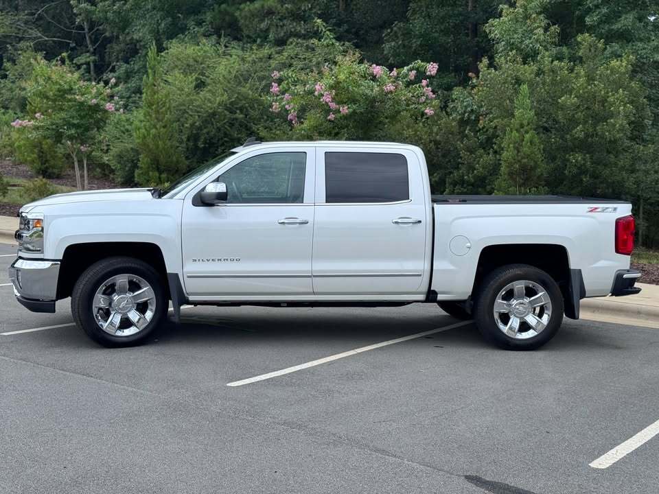 2017 Chevrolet silverado 1500 LTZ, photo 12 of 13